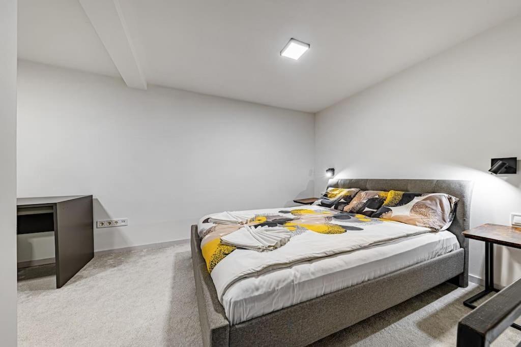 Appartamento Chic Loft Bp: Industrial Gem Budapest Esterno foto