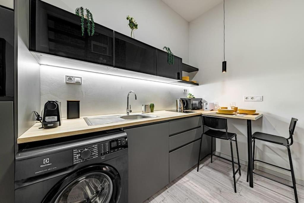 Appartamento Chic Loft Bp: Industrial Gem Budapest Esterno foto