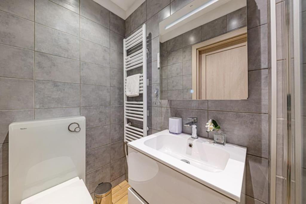 Appartamento Chic Loft Bp: Industrial Gem Budapest Esterno foto